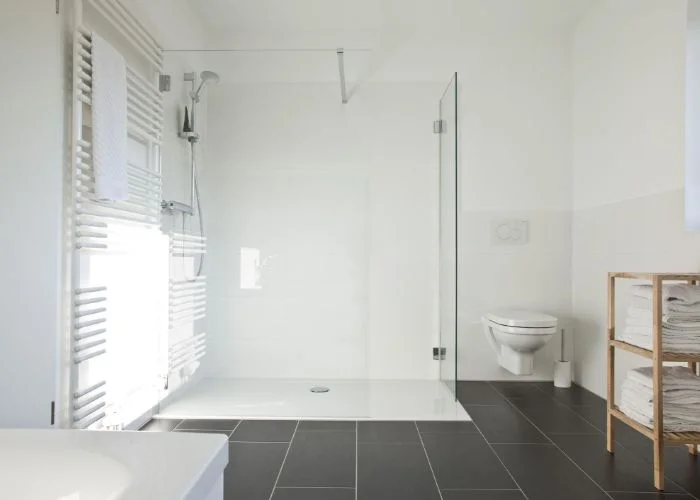 Benefits of Bringing in Experts for Your Shower Wall Surrounds Installation